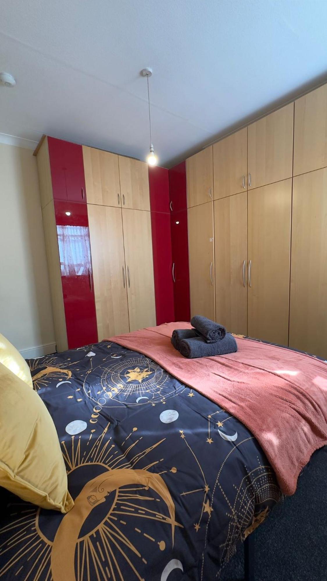 25 Minutes To Central London Rooms 35 Exterior photo